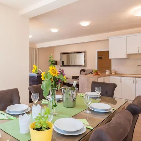 Villa Sandra Lumbarda