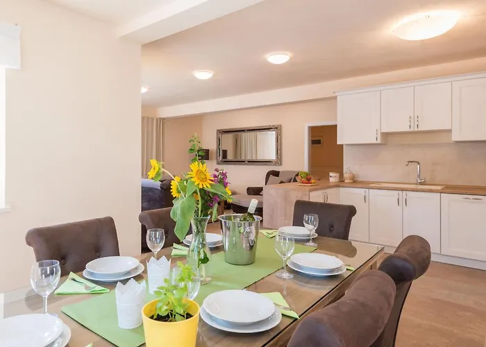 Villa Sandra Lumbarda